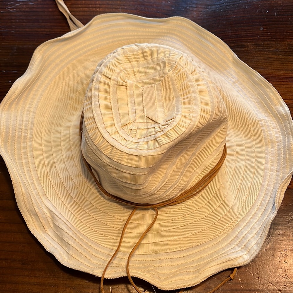 Sunday Afternoons Verbena Beach Sun Hat Rolls Up